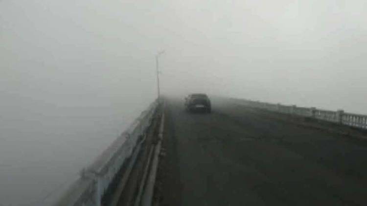 Dense fog blankets Delhi-NCR region, visibility drops to zero, flights, trains affected