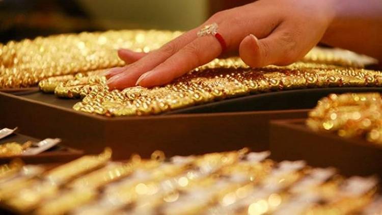 Gold Price Today: Gold declines Rs 679, silver crashes Rs 1,847